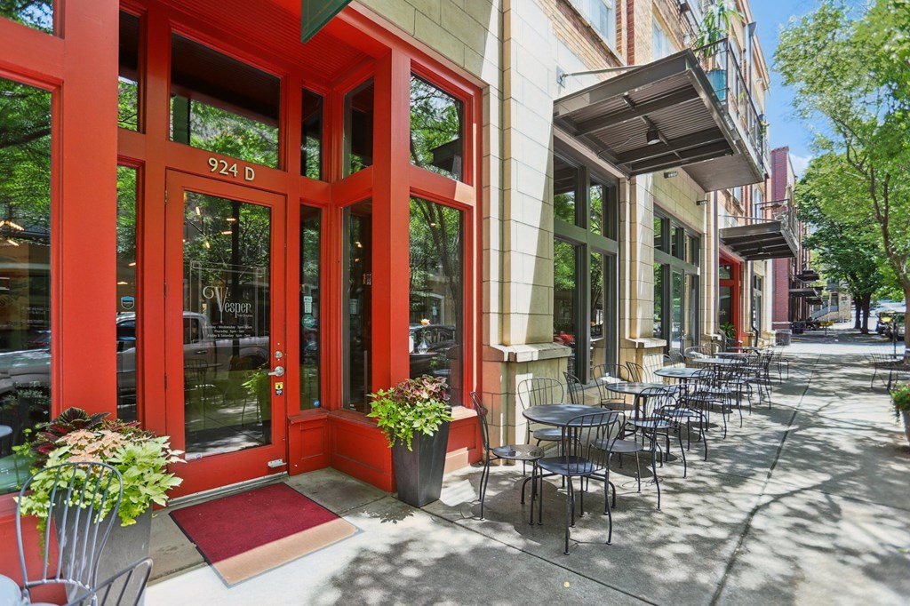 Dining in Glenwood park