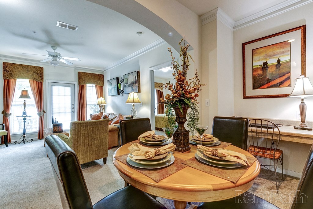 Arch Entrance to Dining Room