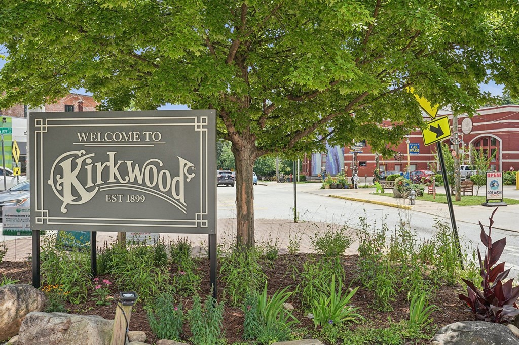The Kirkwood Apartments At Edgewood
