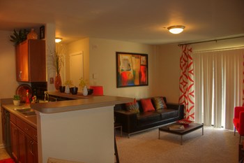 Luxury Apartments in Lawrenceville| Wesley Place Apartments | Large Apartment Homes - Photo Gallery 6