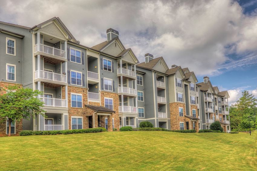 Luxury Apartments in Newnan| Stillwood Farms Apartments | Welcome Home - Photo Gallery 1