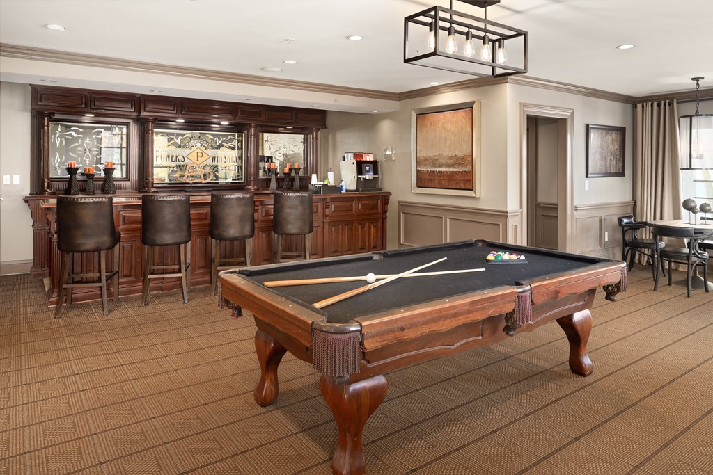 Resident Lounge with Dry Bar