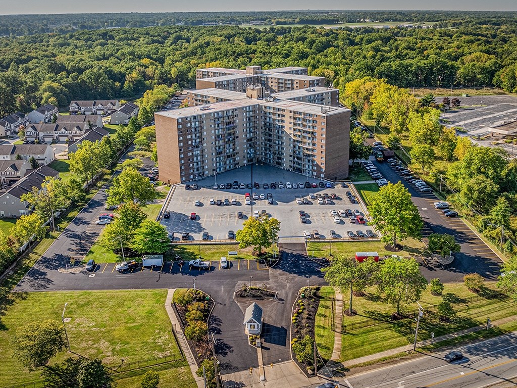 Building Exterior Aerial at Willoughby Hills Towers Apartments, Willoughby Hills, OH 44092
