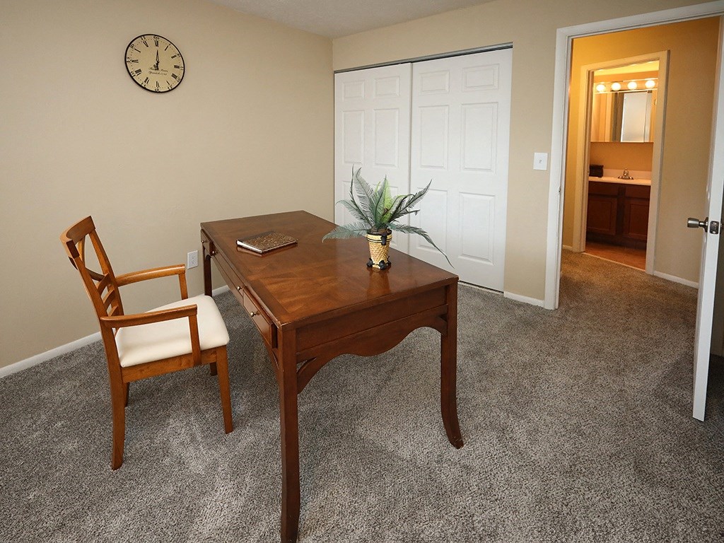 Model Bedroom at Willoughby Hills Towers Apartments, Willoughby Hills, OH 44092