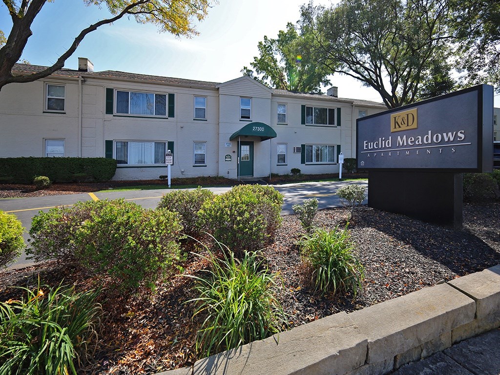 Garden Style Living at Euclid Meadows Apartments in Euclid OH