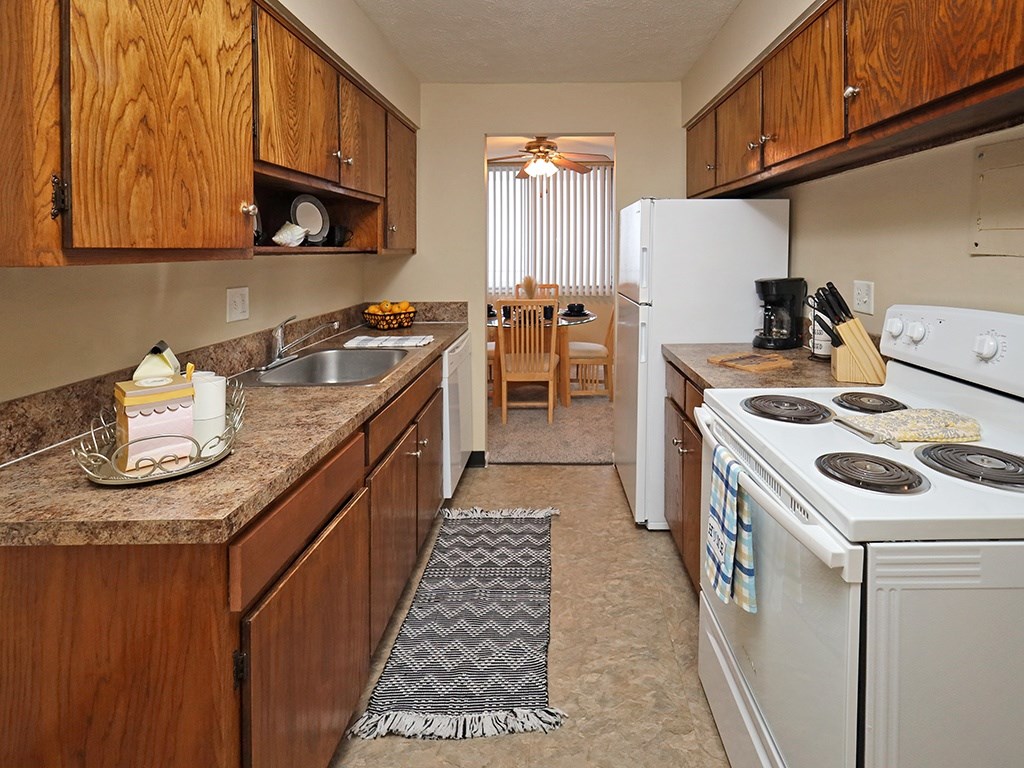 2 Bedroom 2 Bath Model Suite Kitchen at Harbor Crest Apartments, Euclid, OH, 44123