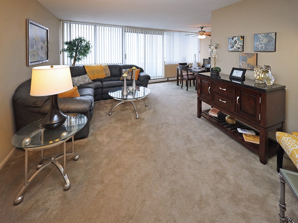 2 Bedroom 1 Bath Model Suite Living Area at Harbor Crest Apartments, Euclid, OH, 44123