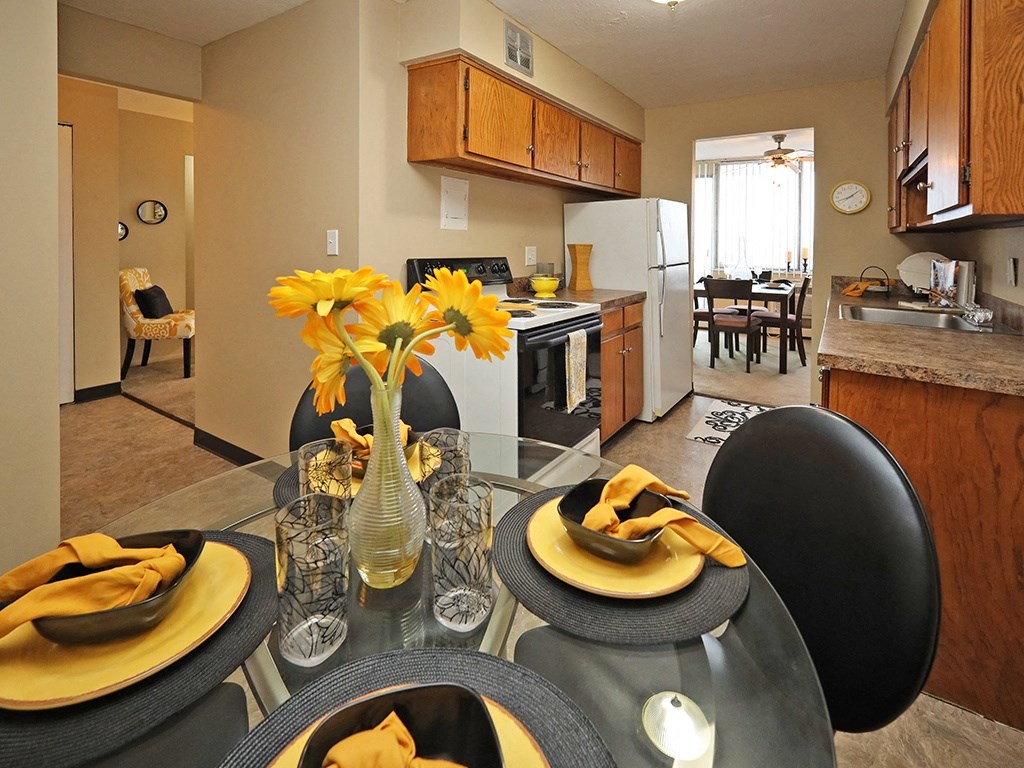 2 Bedroom 1 Bath Model Suite Kitchen at Harbor Crest Apartments, Euclid, OH, 44123