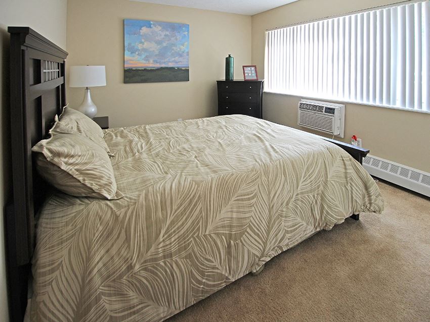 Edgewater Landing Bedroom 1 - Photo Gallery