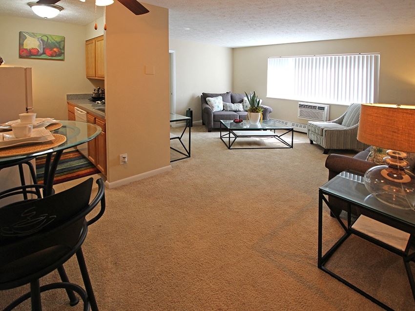 Edgewater Landing Living Room 2 - Photo Gallery