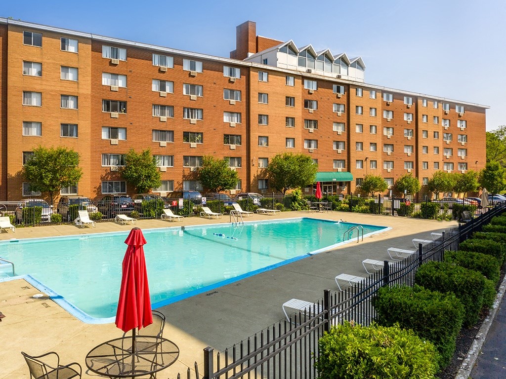 Edgewater Landing Pool