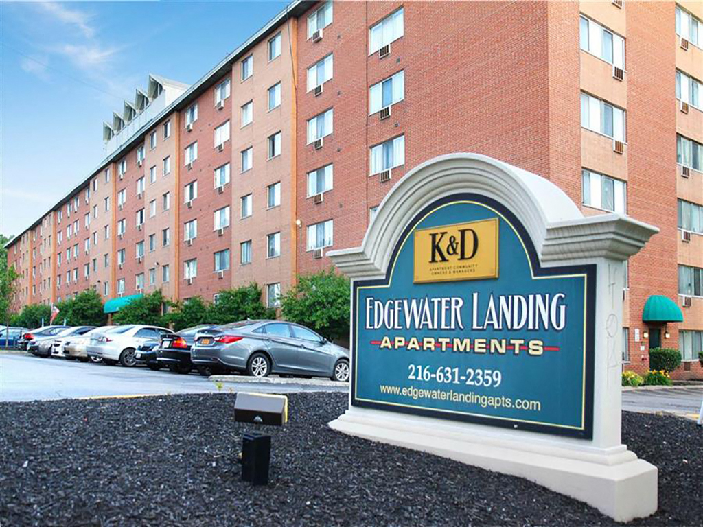 EL Building Exterior