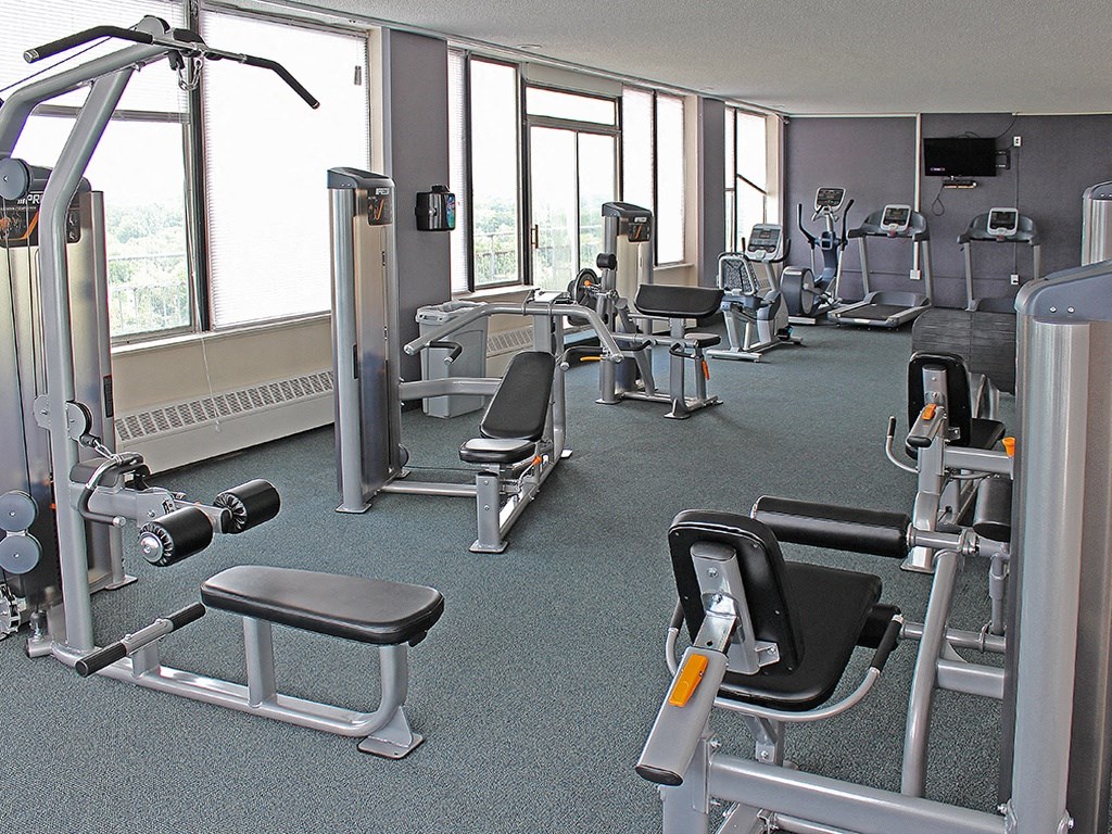 Fitness Center With Updated Equipment at Water's Edge, Euclid, OH, 44123