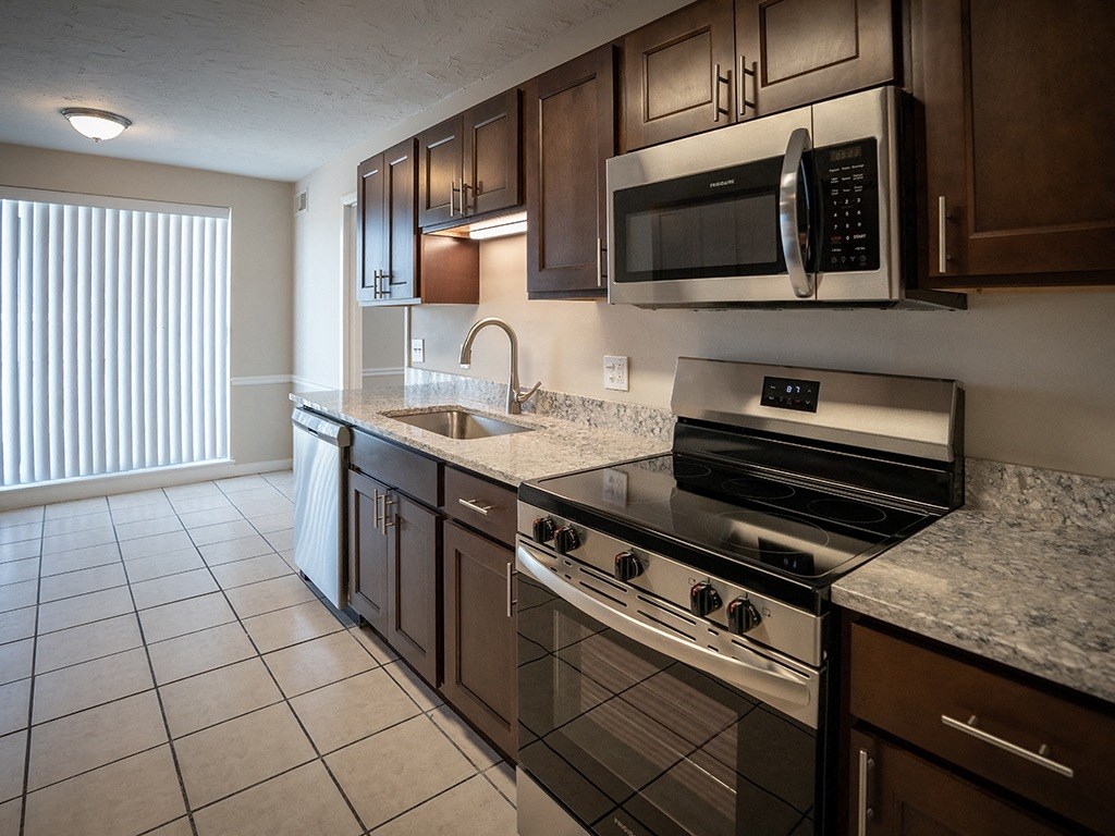 3B2.5B Penthouse #602 - Kitchen