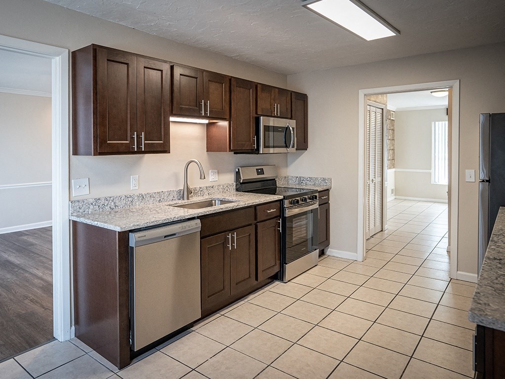 3B2.5B Penthouse #602 - Kitchen