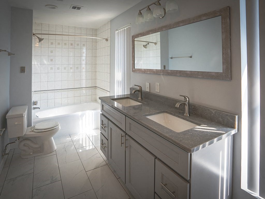 2B2B Penthouse #612 - Bathroom