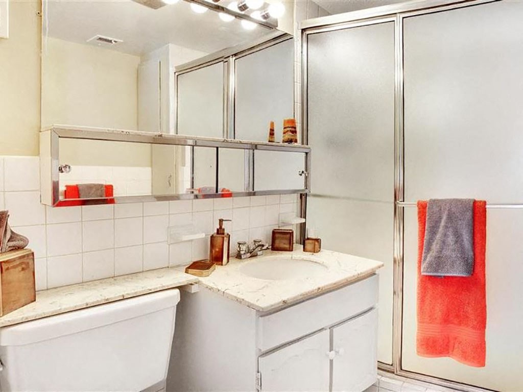 Model Bathroom at Oliver House Apartments in Shaker Heights, OH