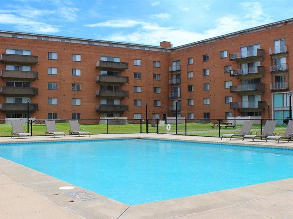Sparkling Outdoor Swimming Pool at Oliver House Apartments in Shaker Heights, OH