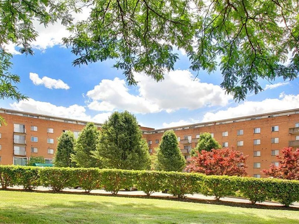 Building Exterior at Oliver House Apartments in Shaker Heights, OH
