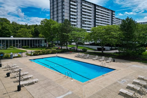 Outdoor Swimming Pool and Sun Deck at Gates Mills Place Apartments, Mayfield Heights, OH 44124