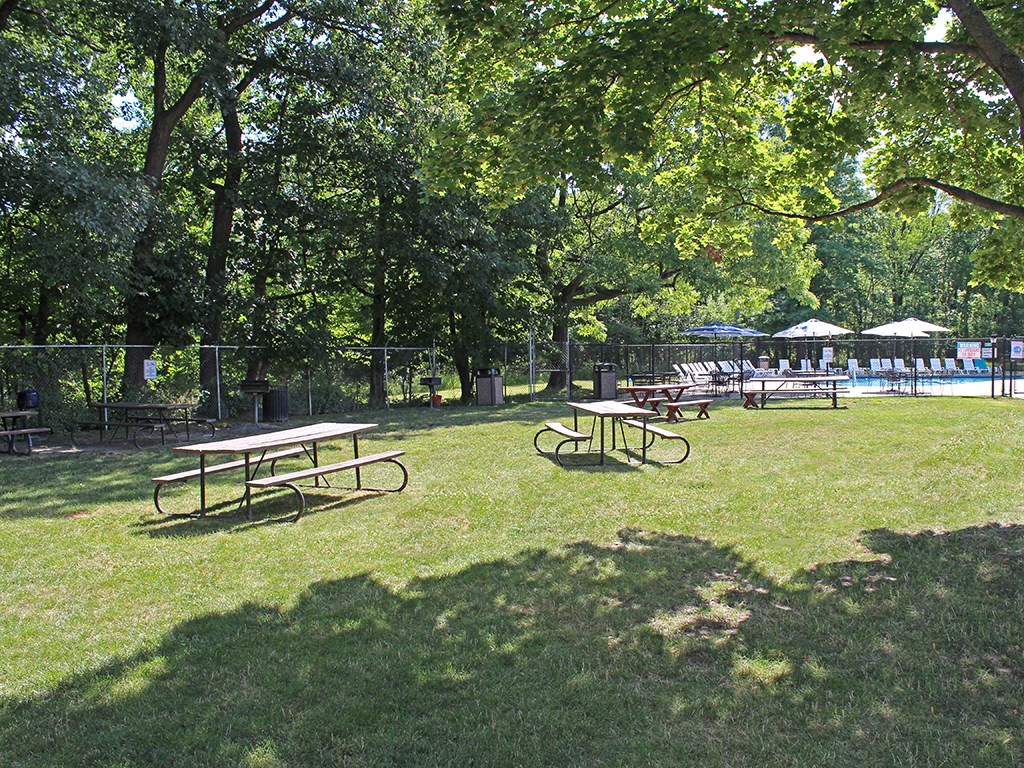 Lush green landscaping at Westbrook Village Apartments, Brooklyn OH 44144