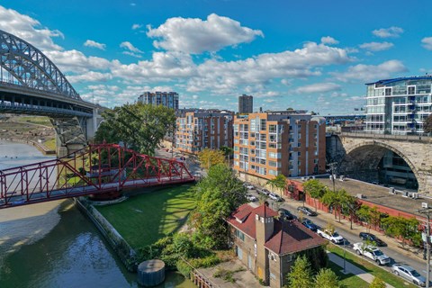 Exterior Community at Stonebridge Waterfront Apartments, Cleveland, OH 44113