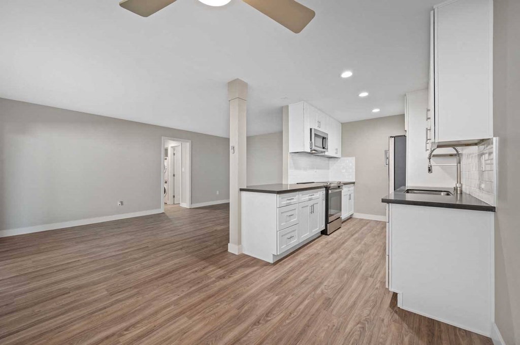 Walk-In at Los Robles Apartments, Pasadena, CA, 91101