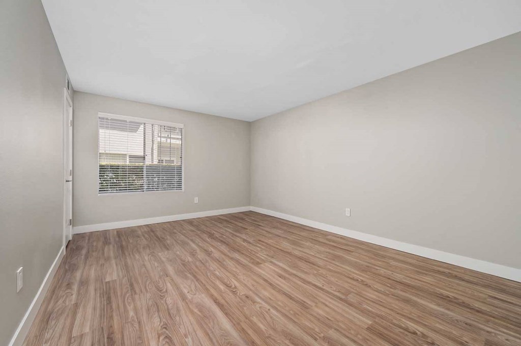 Spacious Room with Wood Flooring1 at Los Robles Ave in Pasadena, CA