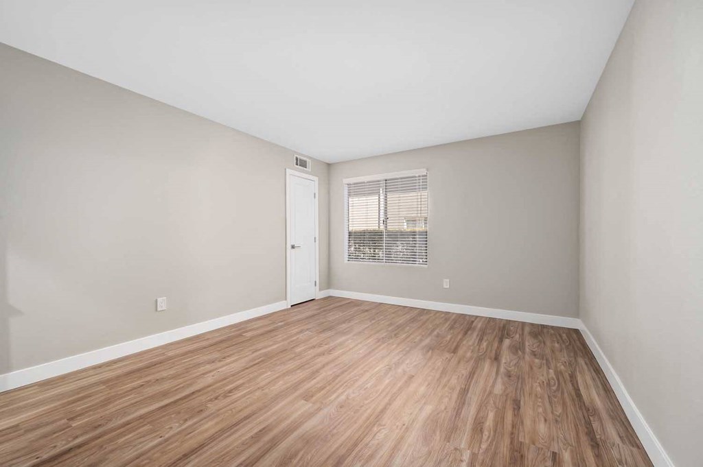 Spacious Room with Wood Flooring at Los Robles Ave