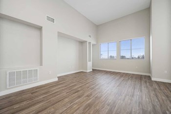 15100 Moran Street 1-2 Beds Apartment for Rent - Photo Gallery 5