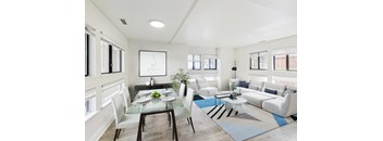 3700 International 3br