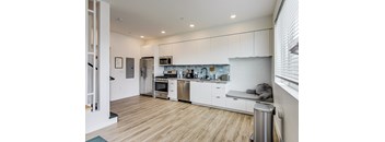 1054 Linden Unit 06A