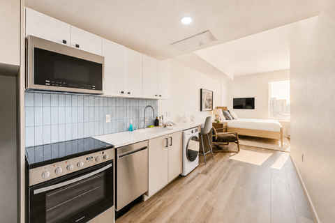 685 9Th Street Studio-2 Beds Apartment for Rent