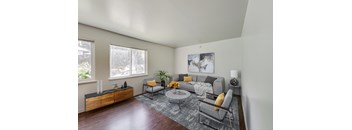 1844 7th Ave