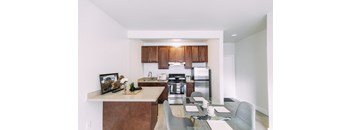 1707 36th Ave - 1br