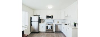 245 Lee St 2br
