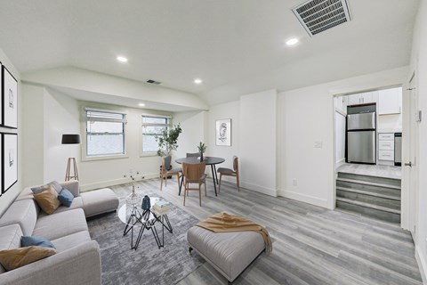 80 Harris - Niles Station