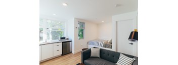 1054 Linden Unit D