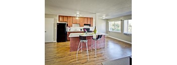 1844 7th Ave - 2Br Old