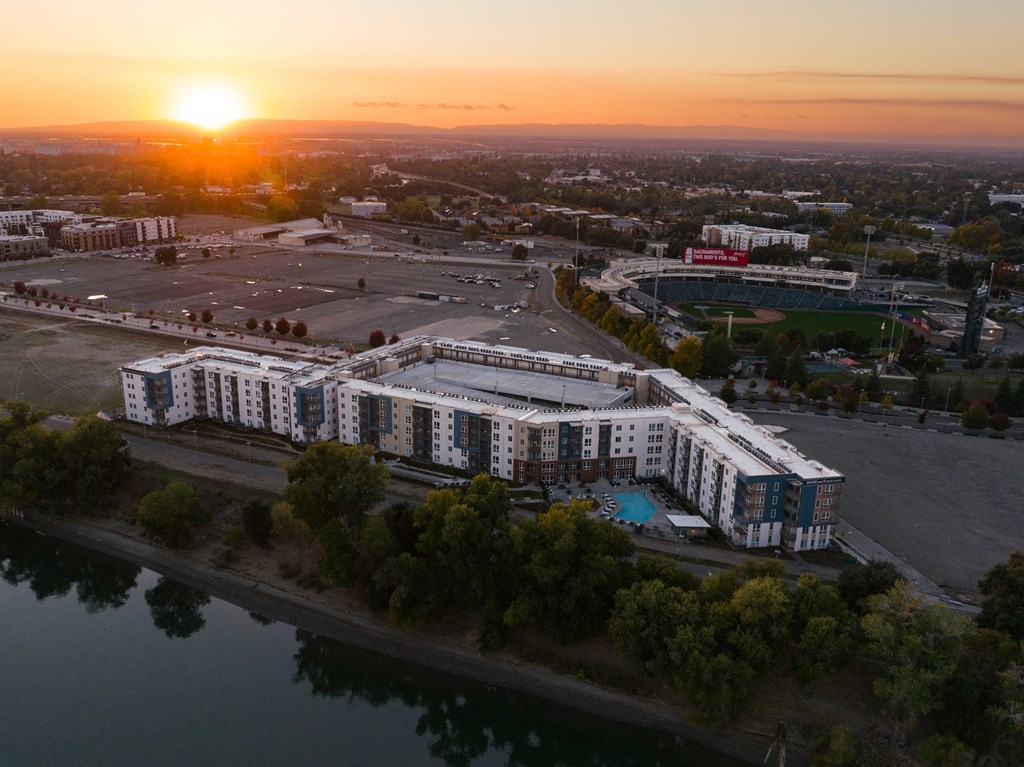 an aerial of 805 Riverfront apartments
