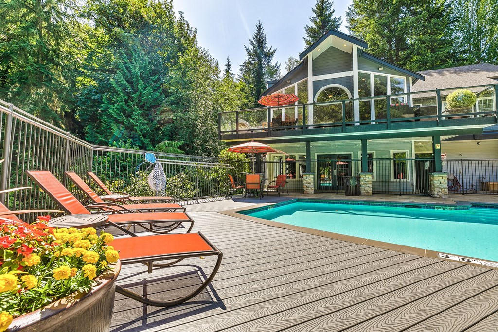 Pool and lounge seating