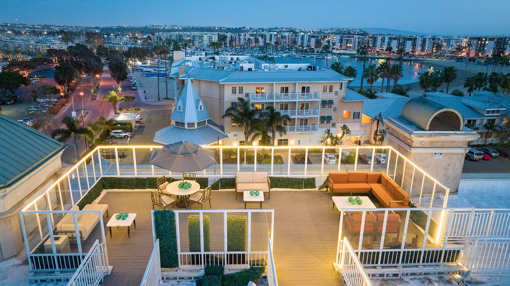 Admiralty Apartments Rooftop View