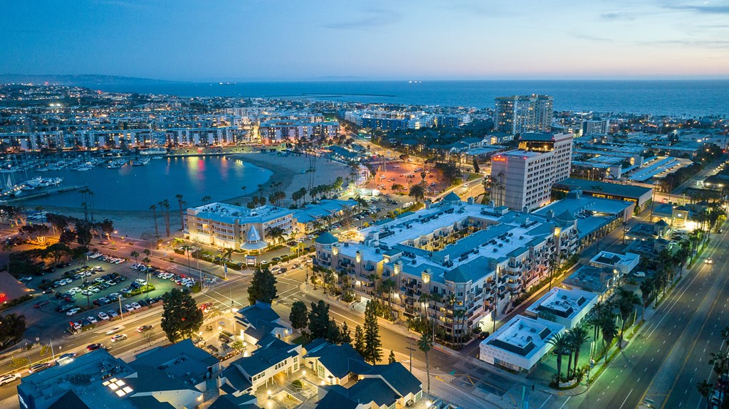 Aerial view of the apartment and surrounding area