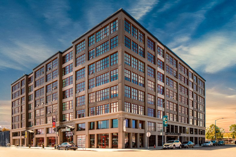 exterior of the aqua via building