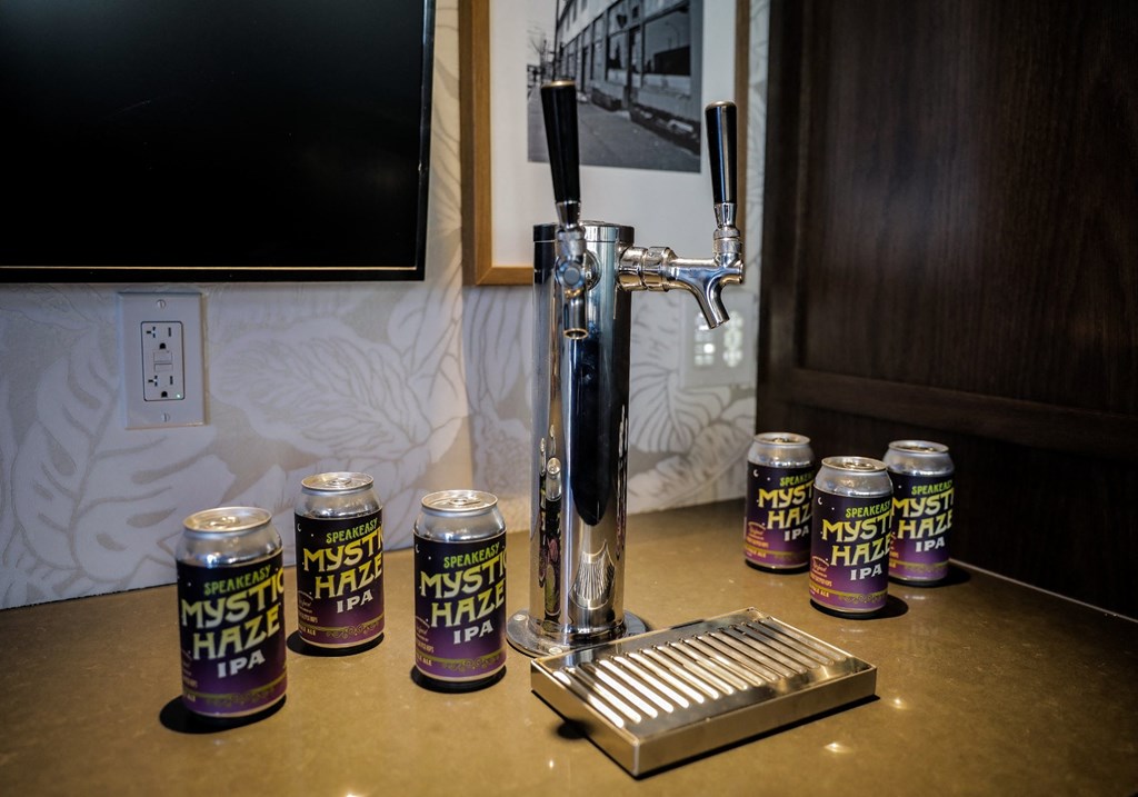 artizan club lounge with bar tap