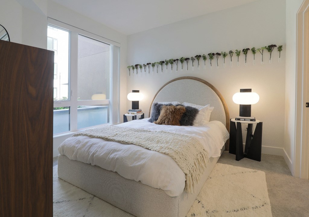 Apartments in Brooklyn Basin Oakland for Rent - Artizan Oakland - Bedroom with Plush Carpeting