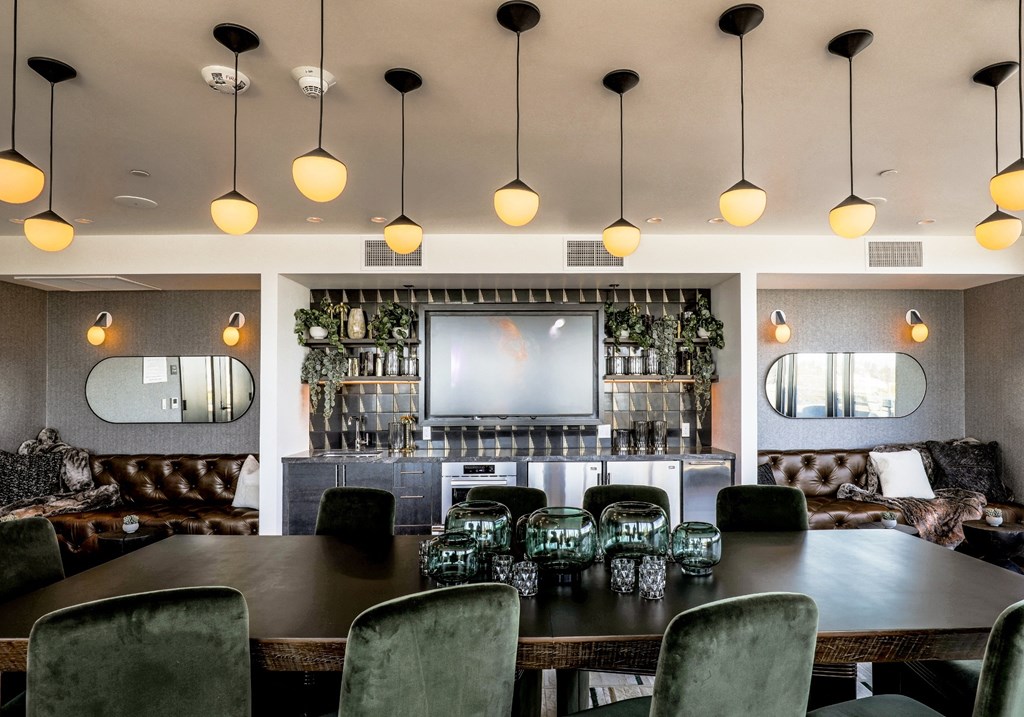 artizan clubroom kitchen and open dining area