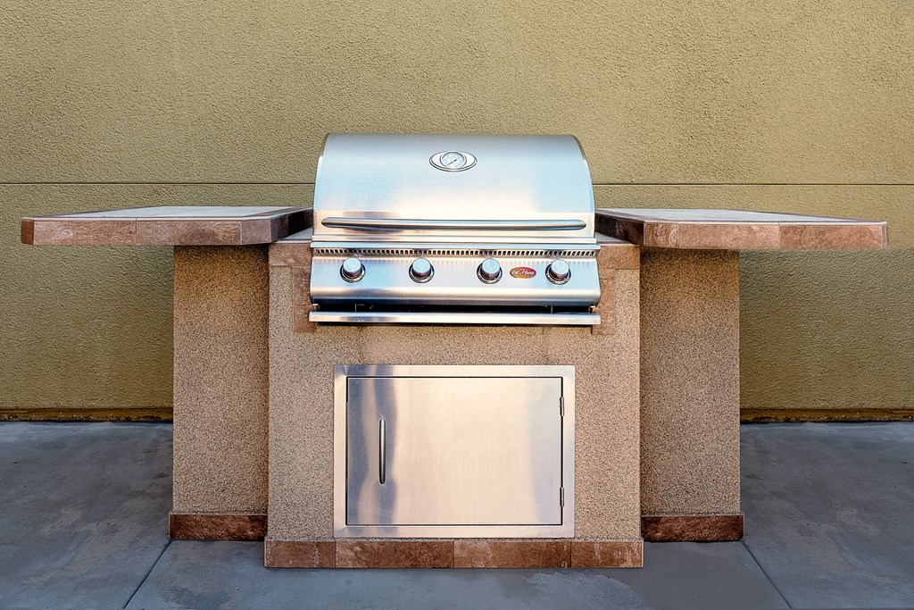 Outdoor BBQ grill