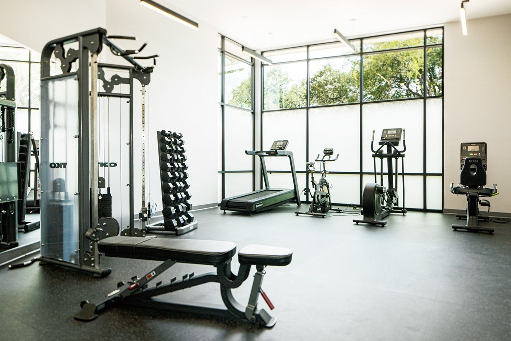 casata austin gym with dumbells