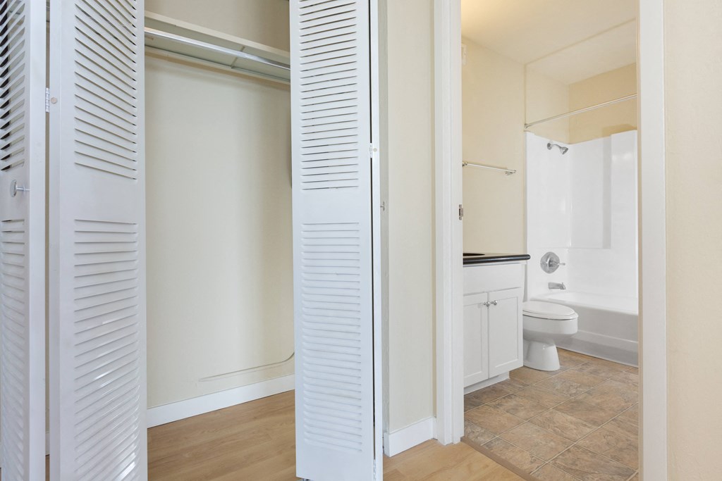edgewood floor plan closet and bathroom at Avenue Two Apartments, Redwood City